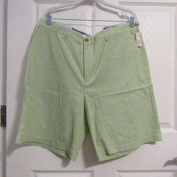 Vineyard Vines Other - Vineyard Vines Biscayne Shorts size 38